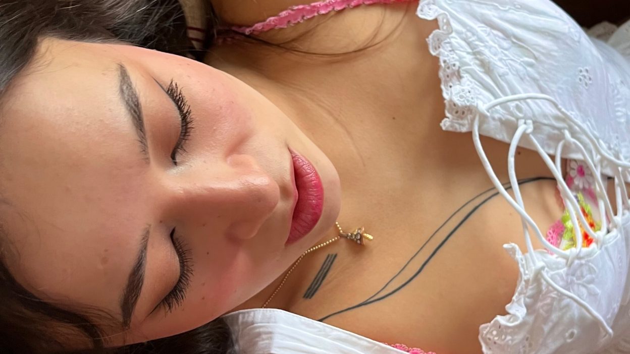 Justkiaravideos OnlyFans Profile