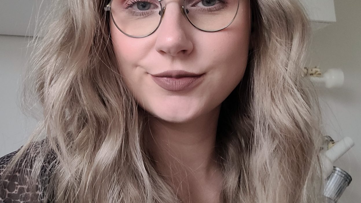 Thetalltease OnlyFans Profile